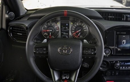 Toyota Hilux VIII, 2025 год, 9 500 000 рублей, 22 фотография