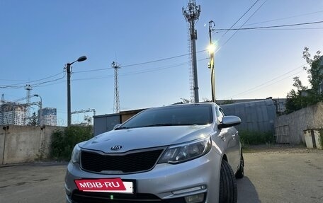 KIA Rio III рестайлинг, 2016 год, 980 000 рублей, 2 фотография