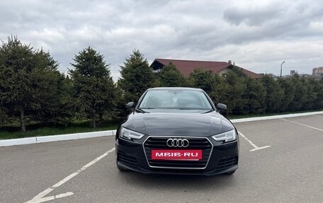 Audi A4, 2018 год, 2 400 000 рублей, 3 фотография