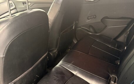 Hyundai Solaris II рестайлинг, 2017 год, 800 000 рублей, 13 фотография