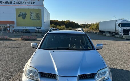 Mitsubishi Outlander III рестайлинг 3, 2004 год, 750 000 рублей, 2 фотография