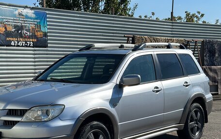 Mitsubishi Outlander III рестайлинг 3, 2004 год, 750 000 рублей, 14 фотография