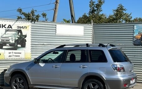 Mitsubishi Outlander III рестайлинг 3, 2004 год, 750 000 рублей, 15 фотография