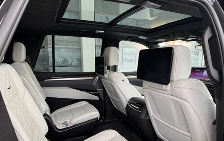 Cadillac Escalade V, 2025 год, 23 990 000 рублей, 31 фотография