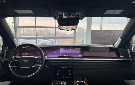 Cadillac Escalade V, 2025 год, 23 990 000 рублей, 26 фотография