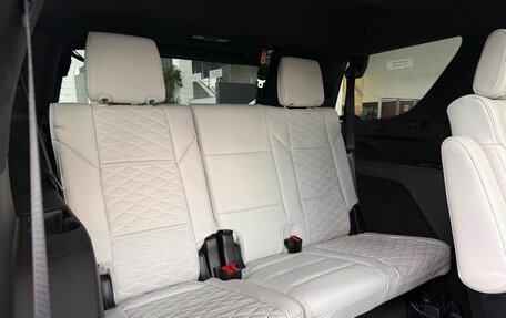 Cadillac Escalade V, 2025 год, 23 990 000 рублей, 33 фотография