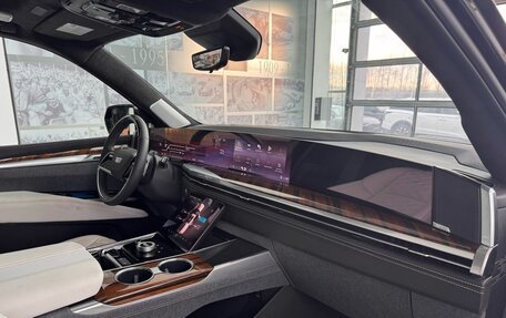 Cadillac Escalade V, 2025 год, 23 990 000 рублей, 34 фотография