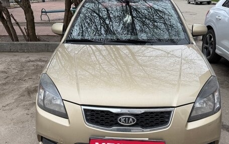 KIA Rio II, 2010 год, 580 000 рублей, 1 фотография