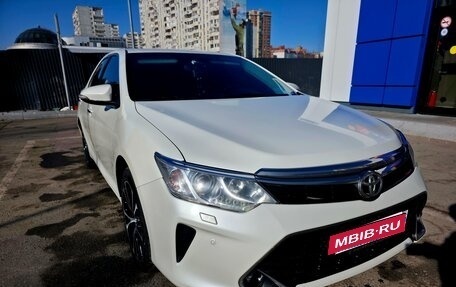 Toyota Camry, 2016 год, 1 930 000 рублей, 3 фотография