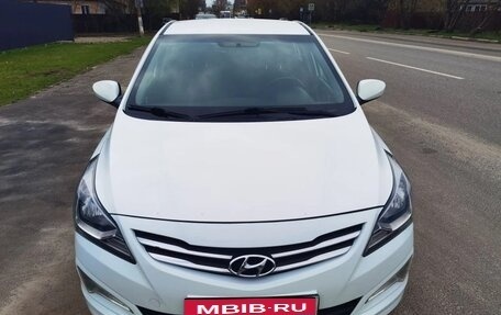 Hyundai Solaris II рестайлинг, 2014 год, 1 000 000 рублей, 1 фотография