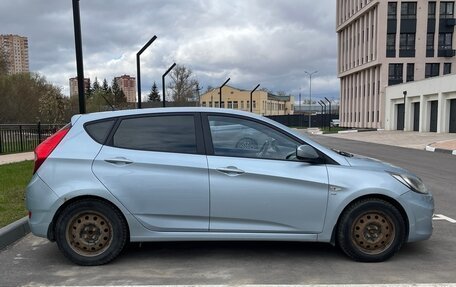 Hyundai Solaris II рестайлинг, 2013 год, 750 000 рублей, 5 фотография