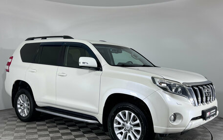 Toyota Land Cruiser Prado 150 рестайлинг 2, 2016 год, 3 195 000 рублей, 3 фотография