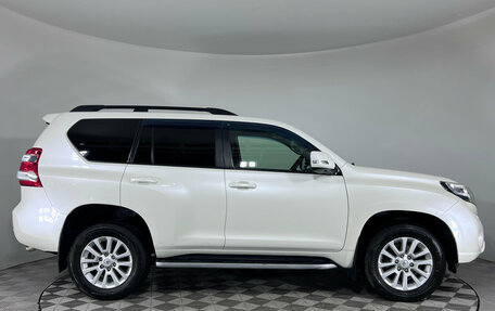Toyota Land Cruiser Prado 150 рестайлинг 2, 2016 год, 3 195 000 рублей, 4 фотография