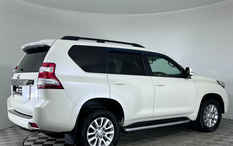 Toyota Land Cruiser Prado 150 рестайлинг 2, 2016 год, 3 195 000 рублей, 6 фотография