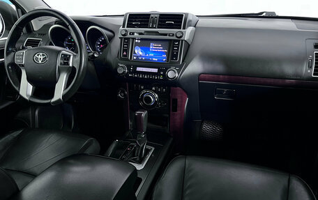 Toyota Land Cruiser Prado 150 рестайлинг 2, 2016 год, 3 195 000 рублей, 11 фотография