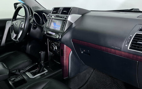 Toyota Land Cruiser Prado 150 рестайлинг 2, 2016 год, 3 195 000 рублей, 15 фотография