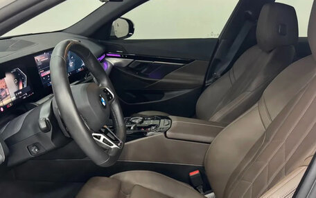 BMW 5 серия, 2024 год, 6 245 000 рублей, 13 фотография