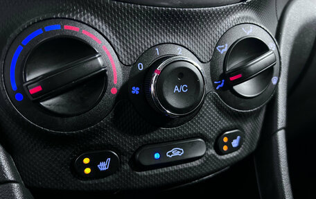 Hyundai Solaris II рестайлинг, 2013 год, 941 000 рублей, 13 фотография