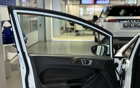 Ford Fiesta, 2017 год, 975 000 рублей, 18 фотография