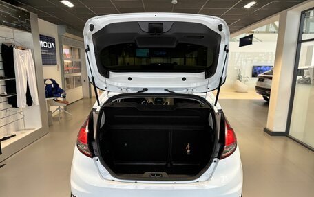 Ford Fiesta, 2017 год, 975 000 рублей, 19 фотография