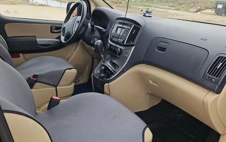 Hyundai H-1 II рестайлинг, 2021 год, 3 200 000 рублей, 6 фотография