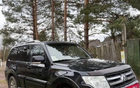 Mitsubishi Pajero IV, 2008 год, 1 600 000 рублей, 9 фотография