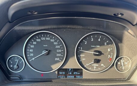 BMW 3 серия, 2017 год, 2 100 000 рублей, 13 фотография