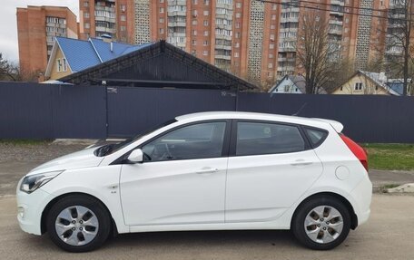 Hyundai Solaris II рестайлинг, 2014 год, 1 000 000 рублей, 7 фотография