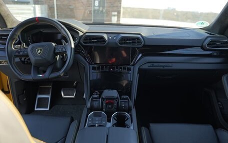 Lamborghini Urus I, 2023 год, 22 944 000 рублей, 11 фотография
