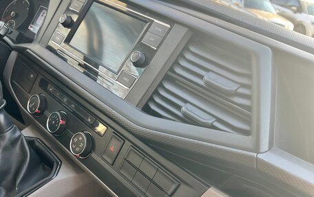 Volkswagen Transporter T6 рестайлинг, 2021 год, 3 290 000 рублей, 3 фотография