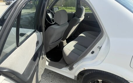 Mazda Familia, 2001 год, 300 000 рублей, 6 фотография