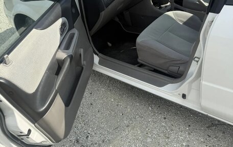 Mazda Familia, 2001 год, 300 000 рублей, 7 фотография