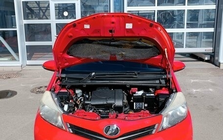 Toyota Vitz, 2012 год, 675 000 рублей, 9 фотография