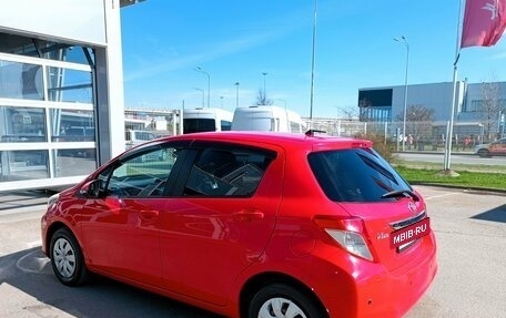 Toyota Vitz, 2012 год, 675 000 рублей, 6 фотография