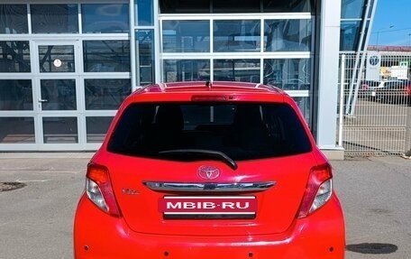 Toyota Vitz, 2012 год, 675 000 рублей, 7 фотография