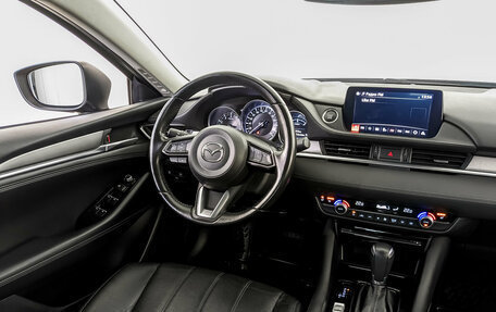 Mazda 6, 2021 год, 2 700 000 рублей, 28 фотография