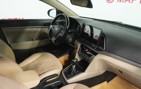 Hyundai Elantra VI рестайлинг, 2017 год, 1 370 000 рублей, 10 фотография