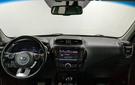 KIA Soul II рестайлинг, 2017 год, 1 790 000 рублей, 23 фотография