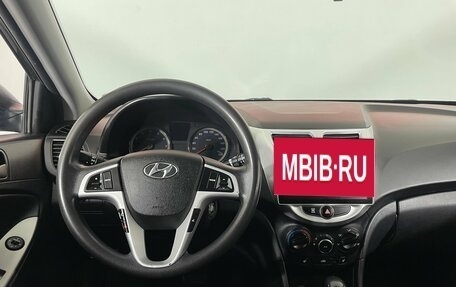 Hyundai Solaris II рестайлинг, 2015 год, 821 000 рублей, 13 фотография