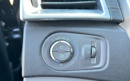 Cadillac SRX II рестайлинг, 2011 год, 1 550 000 рублей, 15 фотография