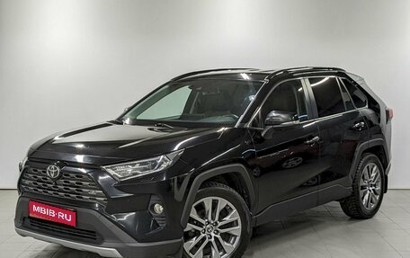 Toyota RAV4, 2021 год, 3 750 000 рублей, 1 фотография