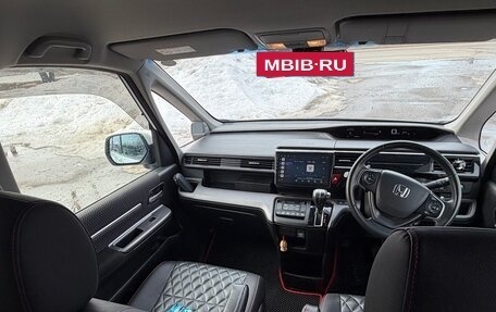 Honda Stepwgn IV, 2017 год, 1 750 000 рублей, 8 фотография