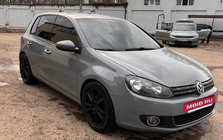 Volkswagen Golf VI, 2011 год, 900 000 рублей, 2 фотография