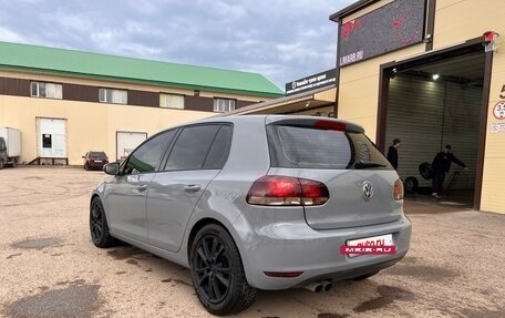 Volkswagen Golf VI, 2011 год, 900 000 рублей, 3 фотография