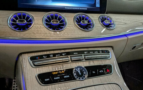 Mercedes-Benz CLS, 2018 год, 5 950 000 рублей, 26 фотография