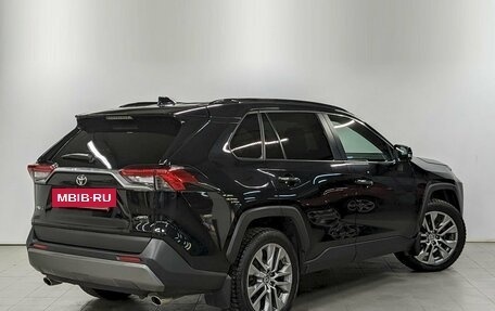 Toyota RAV4, 2021 год, 3 750 000 рублей, 5 фотография