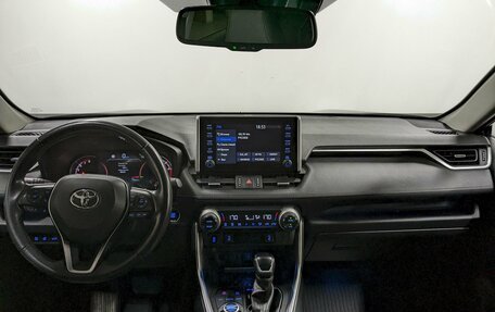 Toyota RAV4, 2021 год, 3 750 000 рублей, 23 фотография