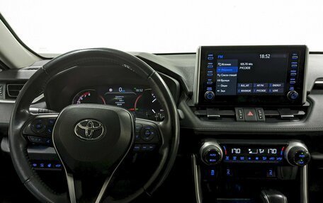 Toyota RAV4, 2021 год, 3 750 000 рублей, 22 фотография