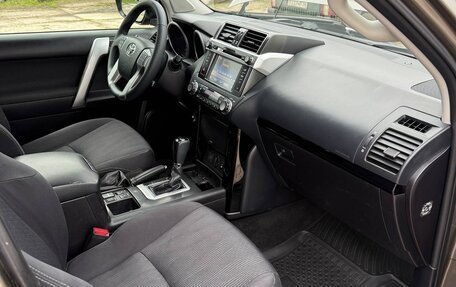 Toyota Land Cruiser Prado 150 рестайлинг 2, 2016 год, 2 900 000 рублей, 8 фотография