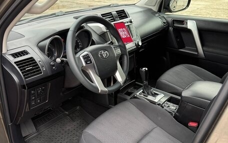 Toyota Land Cruiser Prado 150 рестайлинг 2, 2016 год, 2 900 000 рублей, 3 фотография